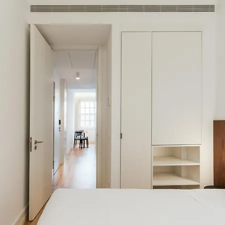 Apartment Feel Clerigos Charm Flats
