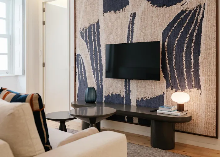 Feel Clerigos Charm Flats