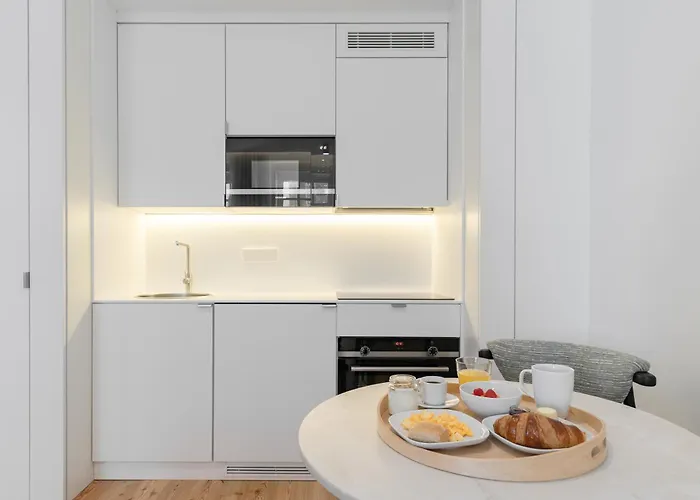 Feel Clerigos Charm Flats *