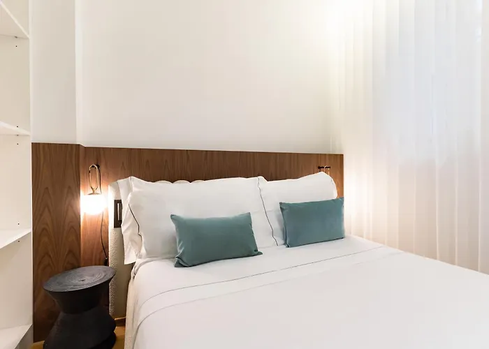 Feel Clerigos Charm Flats *