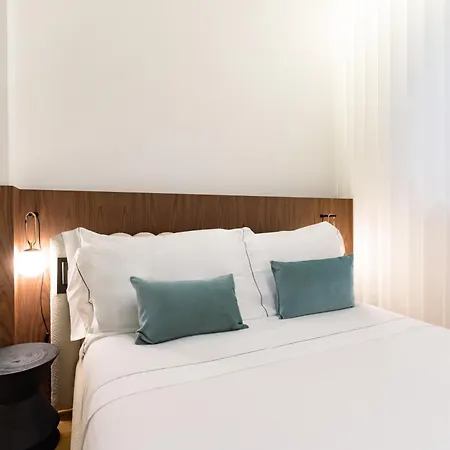 Feel Clerigos Charm Flats *